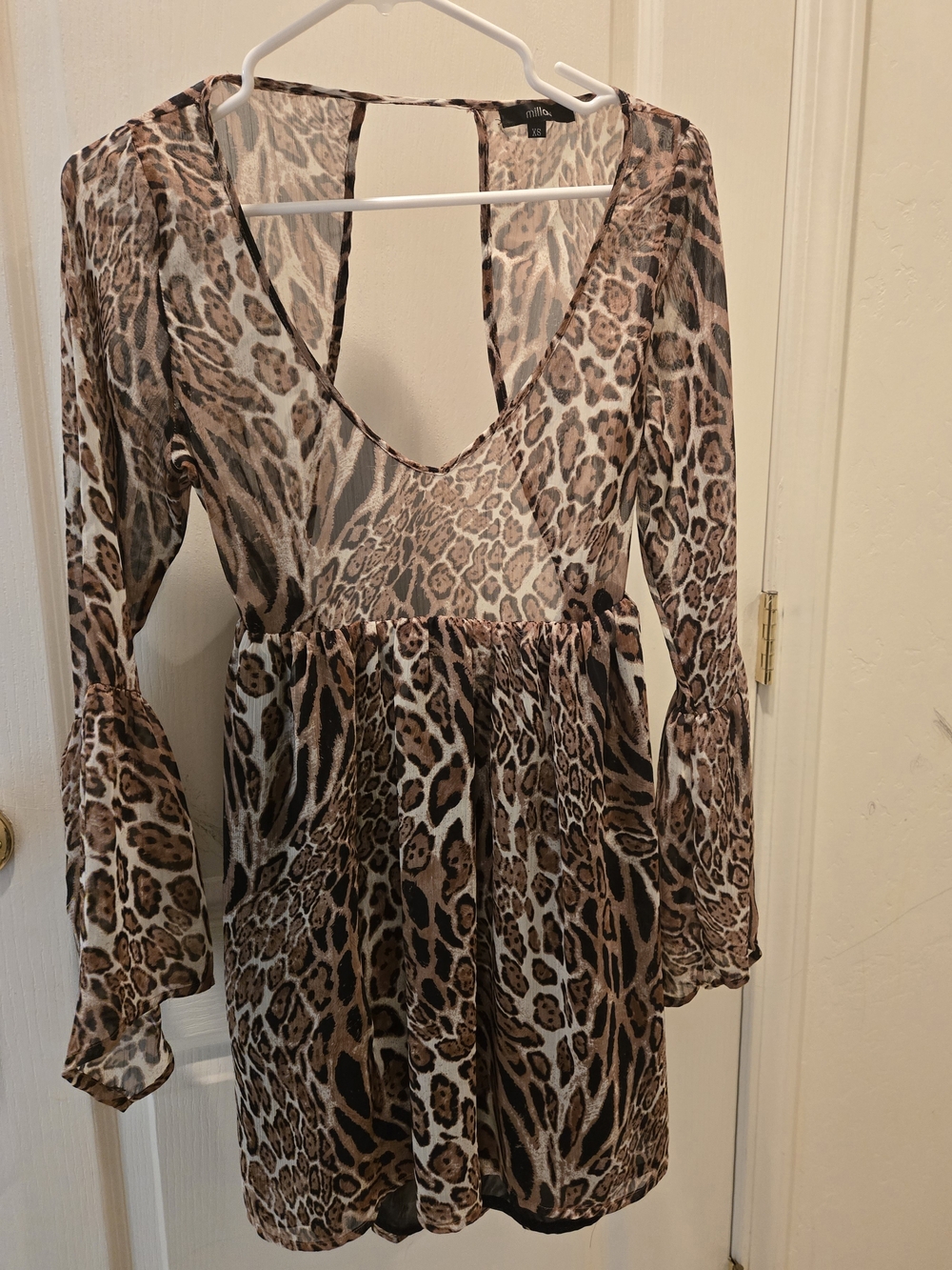 Millau Leopard Print V-Neck Long Sleeve Dress - Brown
